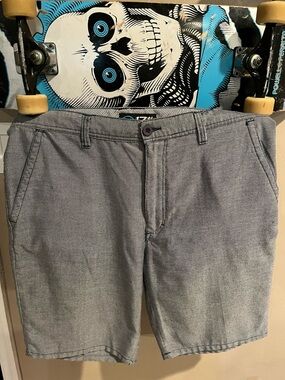 Men's Gray Hybrid Shorts - Classic Everyday Style